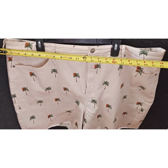 NYDJ Circes Des Palmes Palm Trees Sun Frayed Hem Beige Denim A-Line Shorts‎ 24W - Picture 7 of 10